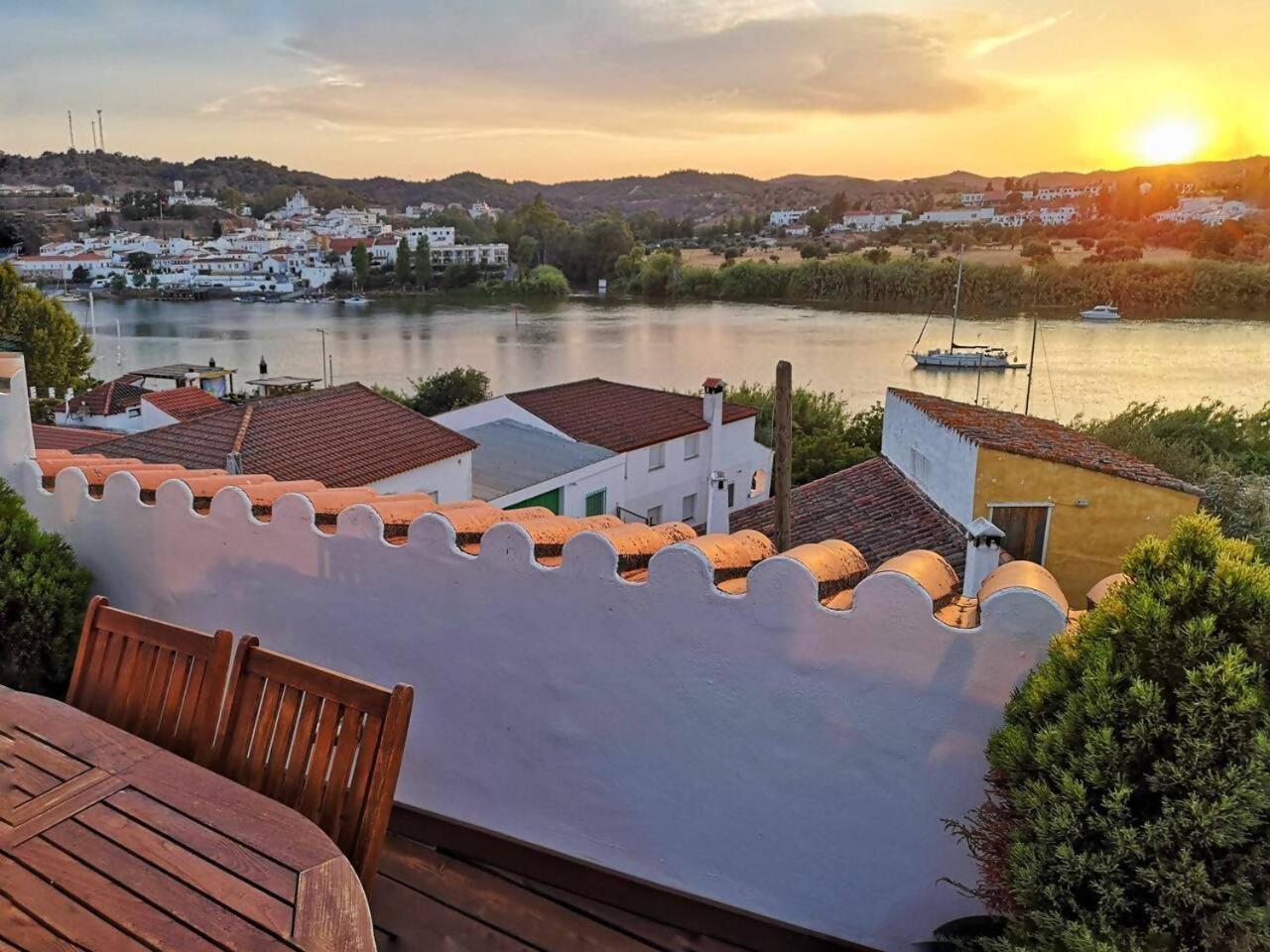 Casa Rural La Raba Terraza Con Increibles Vistas Sanlucar De Guadiana Exterior photo